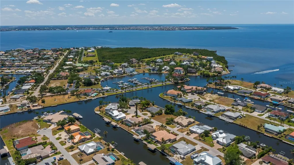 137 Sinclair Street SE Port Charlotte FL 33952