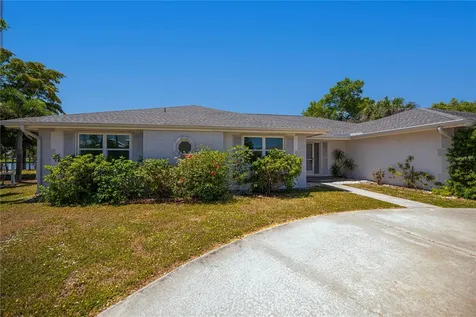 137 Sinclair Street SE Port Charlotte FL 33952