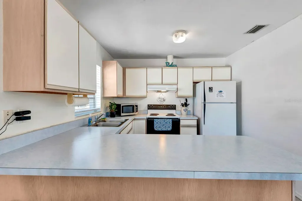 2409 Avenue B Bradenton Beach FL 34217