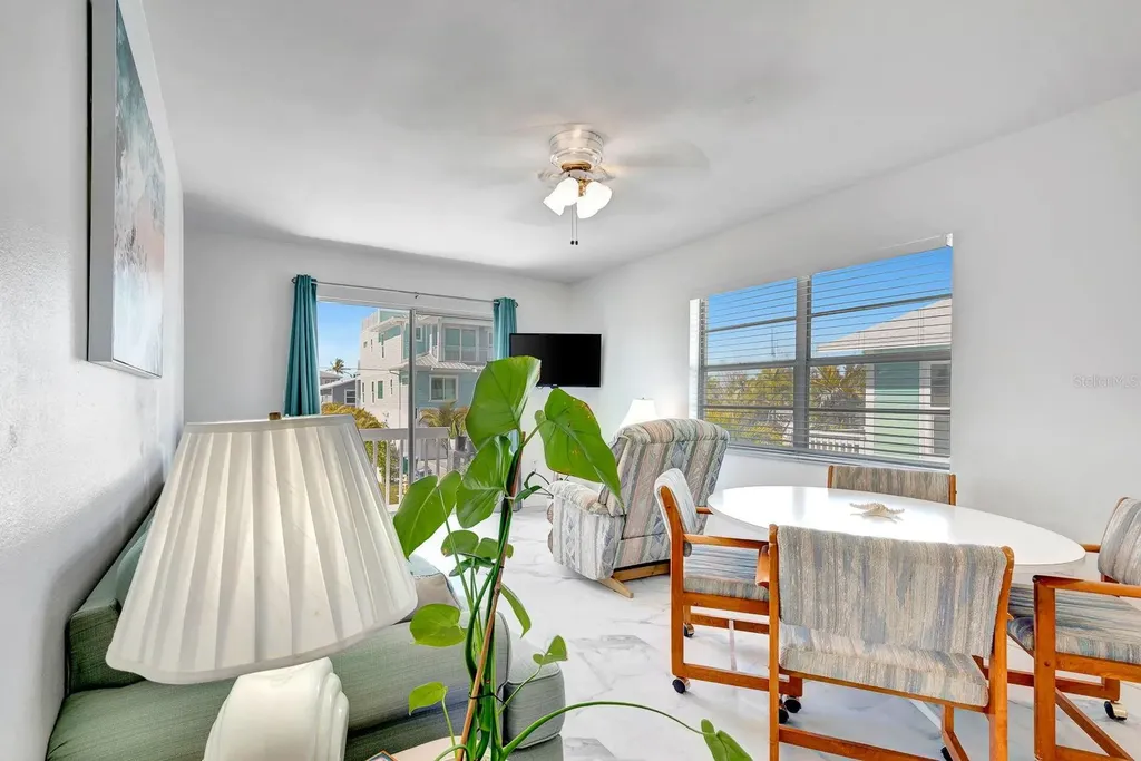 2409 Avenue B Bradenton Beach FL 34217