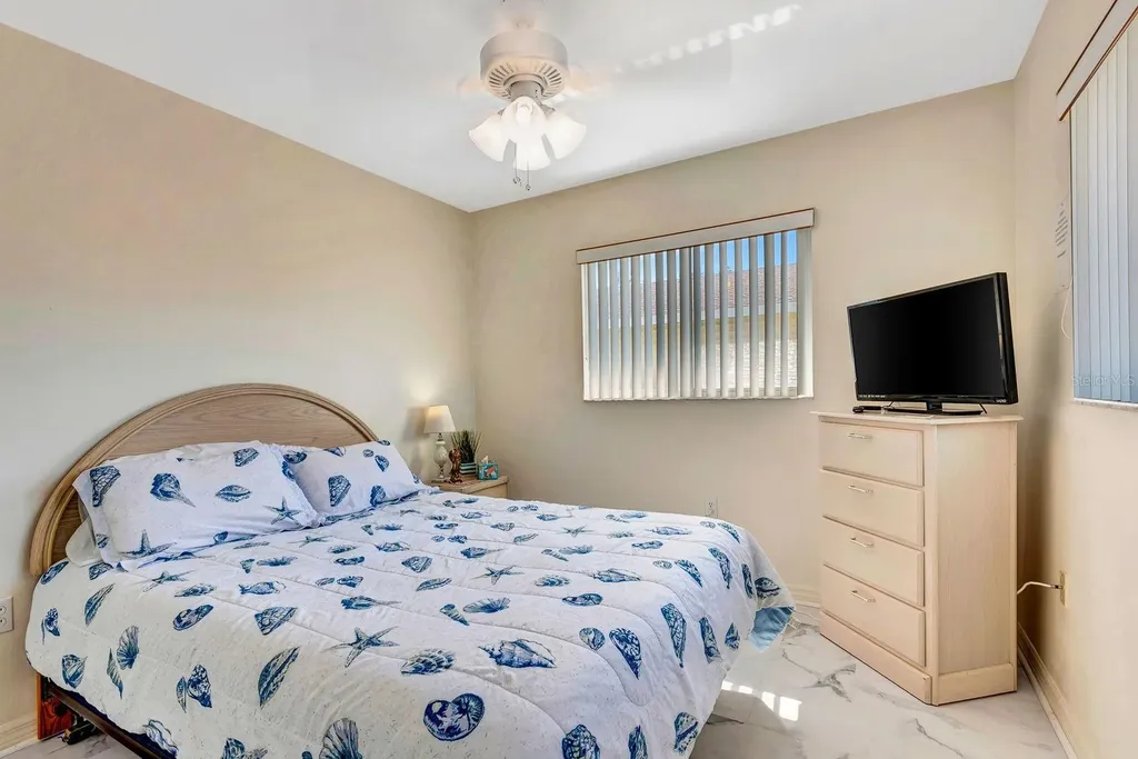 2409 Avenue B Bradenton Beach FL 34217
