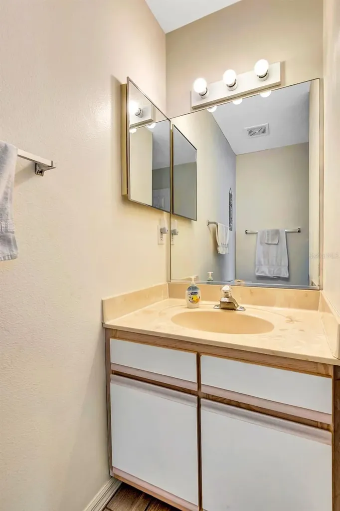 2409 Avenue B Bradenton Beach FL 34217