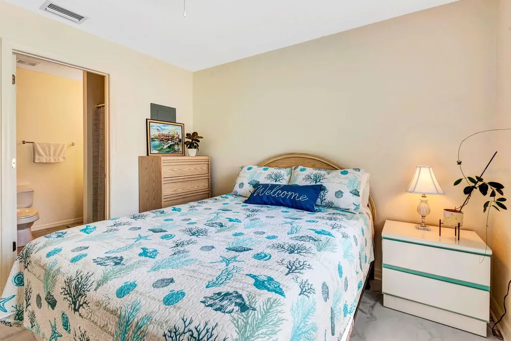 2409 Avenue B Bradenton Beach FL 34217
