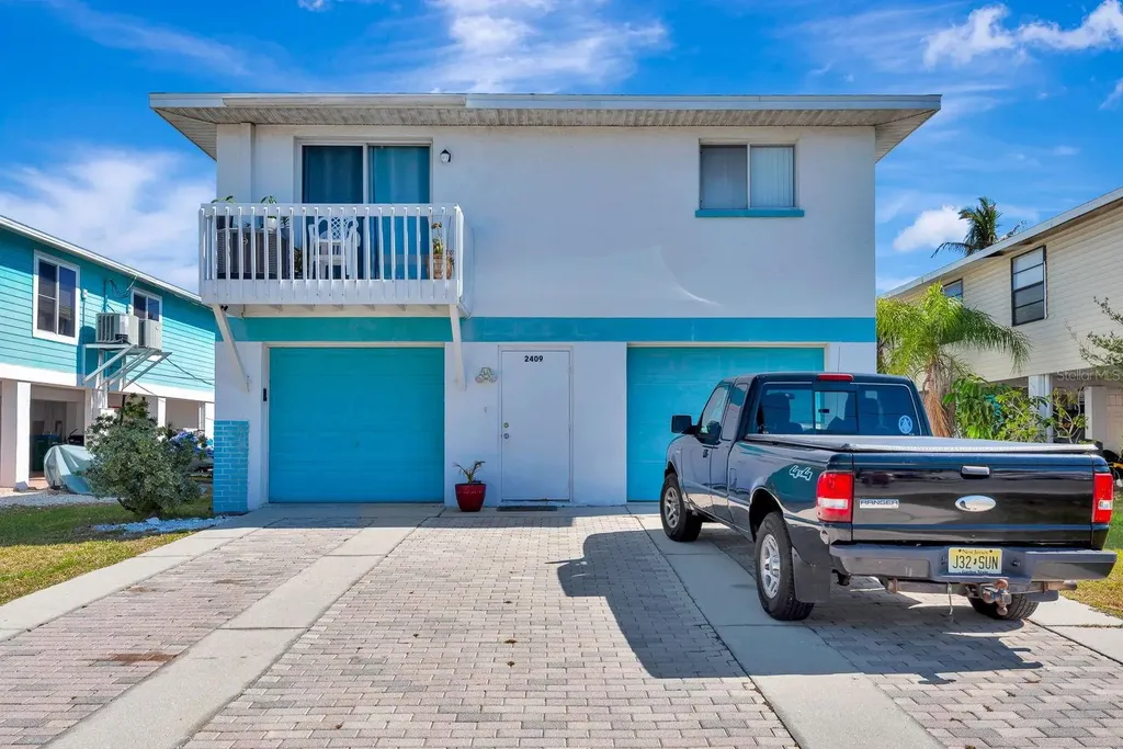 2409 Avenue B Bradenton Beach FL 34217