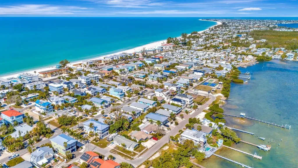2409 Avenue B Bradenton Beach FL 34217