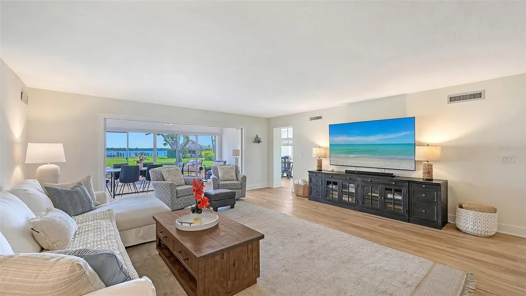 3808 Gulf Of Mexico Drive Longboat Key FL 34228