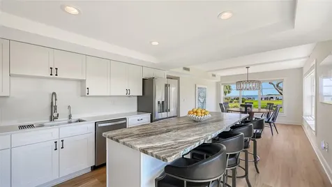 3808 Gulf Of Mexico Drive Longboat Key FL 34228