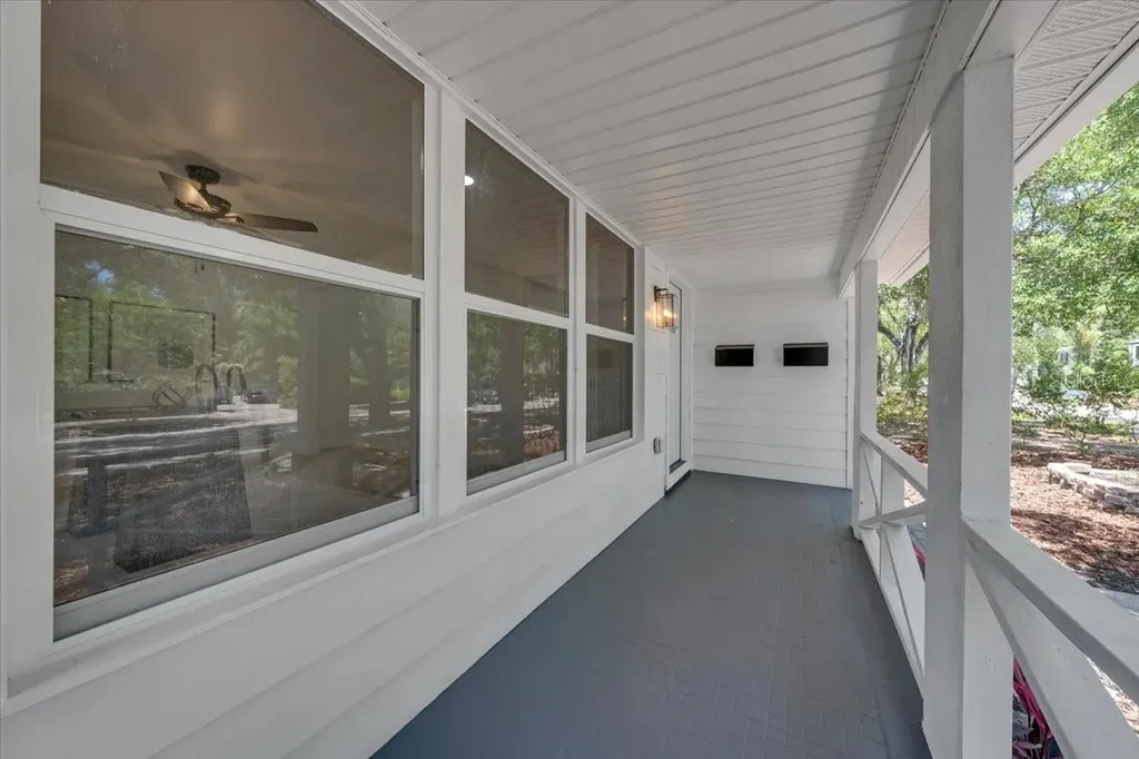 1110 12th Street N St Petersburg FL 33705