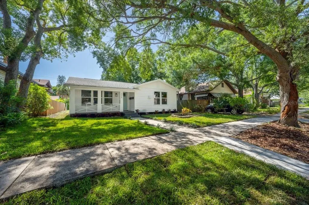 1110 12th Street N St Petersburg FL 33705