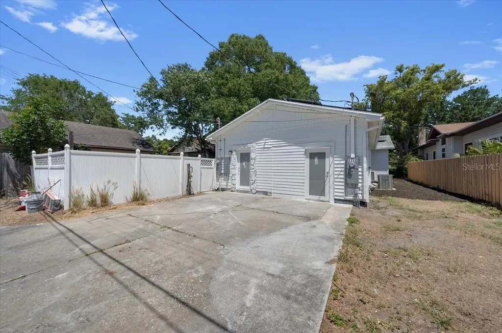 1110 12th Street N St Petersburg FL 33705