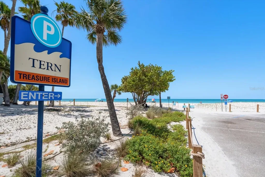 40 77th Avenue Treasure Island FL 33706