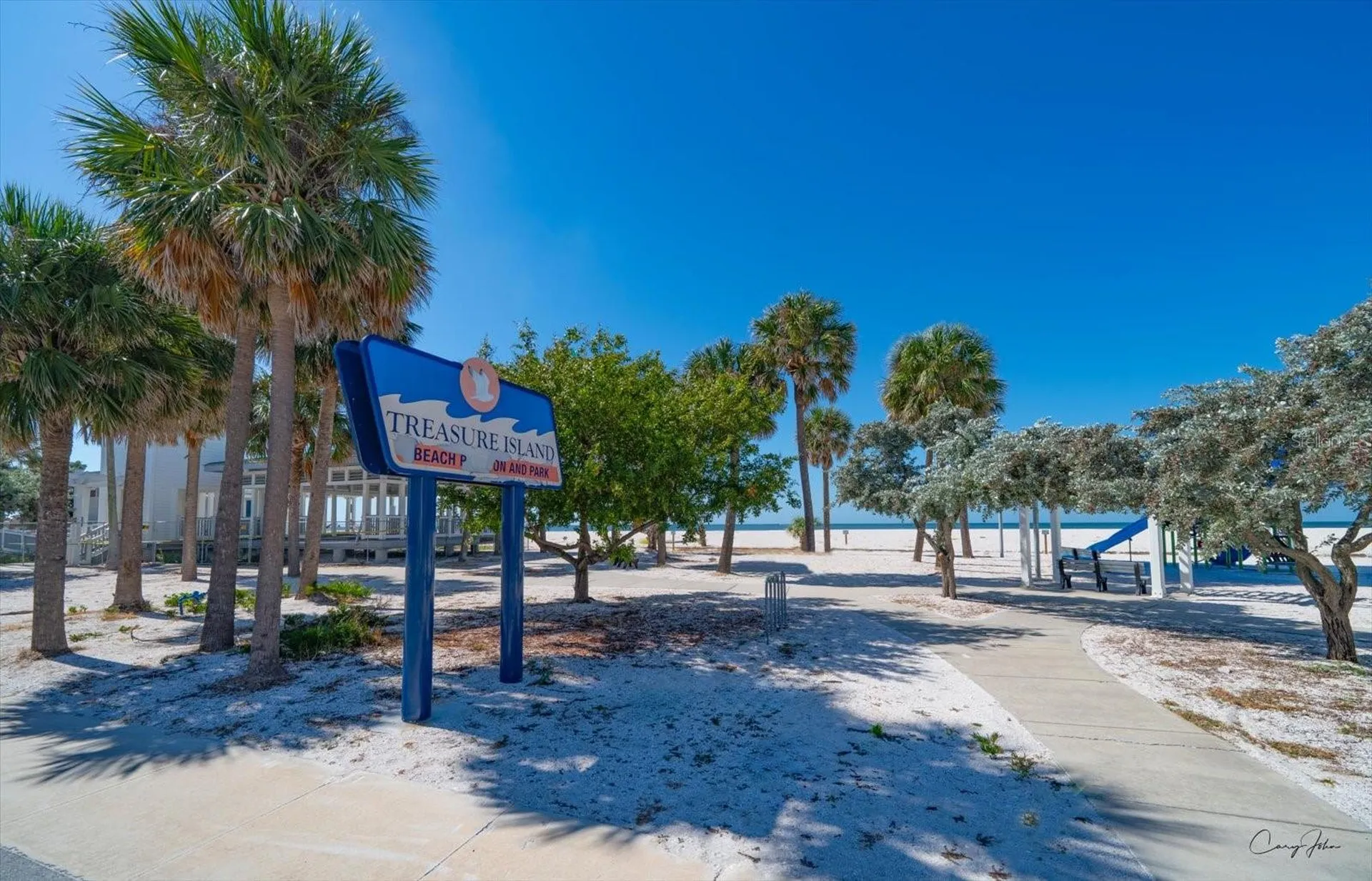 40 77th Avenue Treasure Island FL 33706