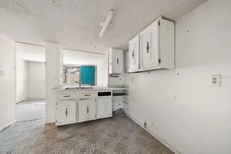 40 77th Avenue Treasure Island FL 33706