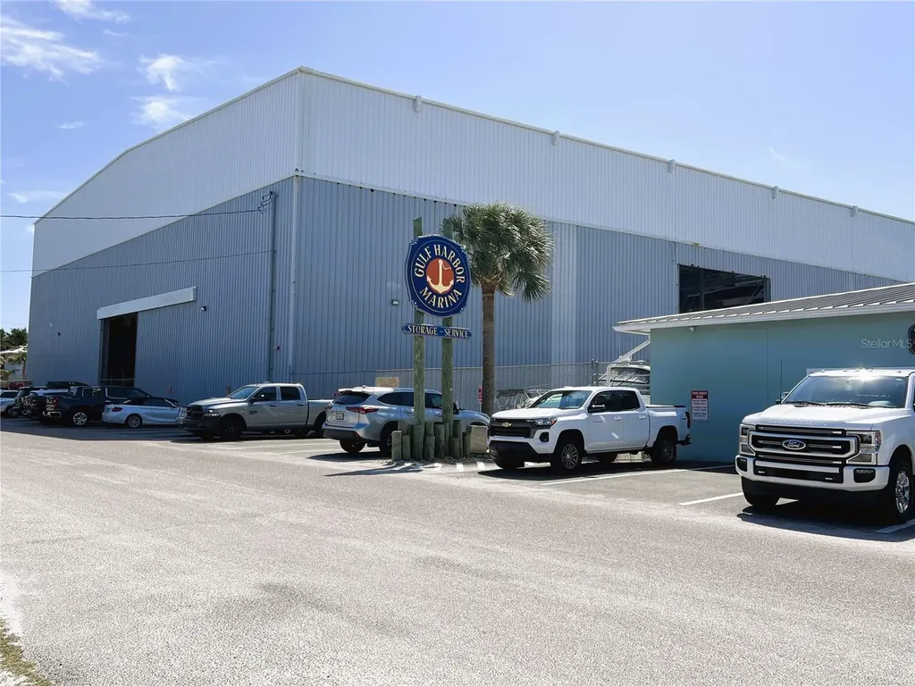 100 Circuit Road Nokomis FL 34275