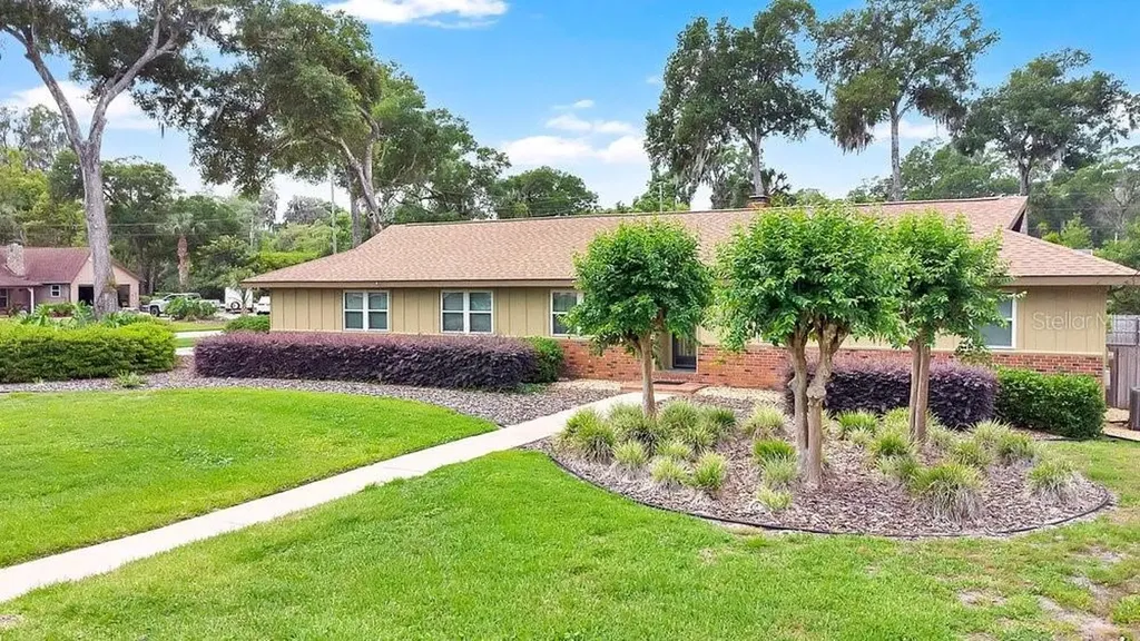 1195 Heidi Court Deland FL 32720