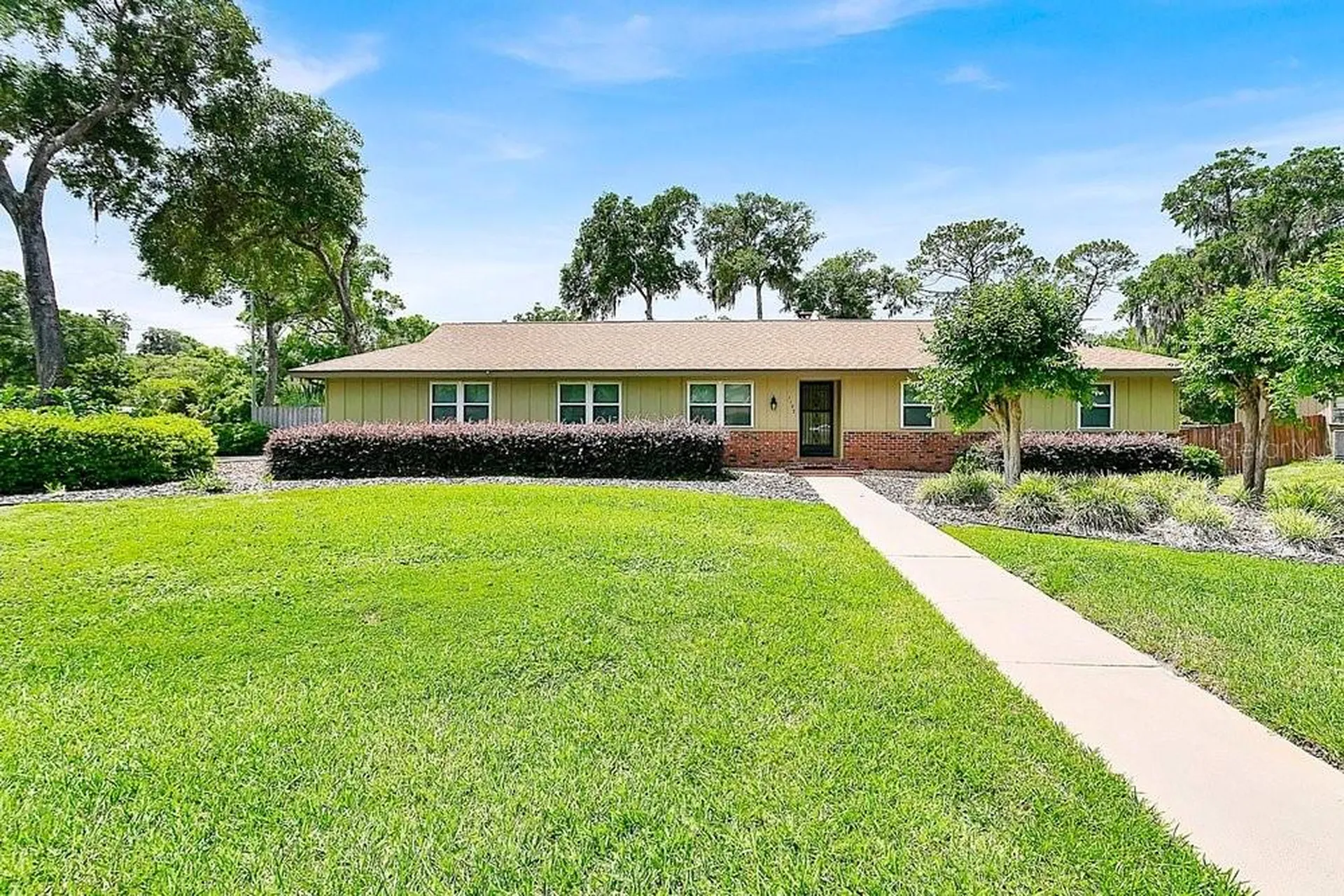 1195 Heidi Court Deland FL 32720