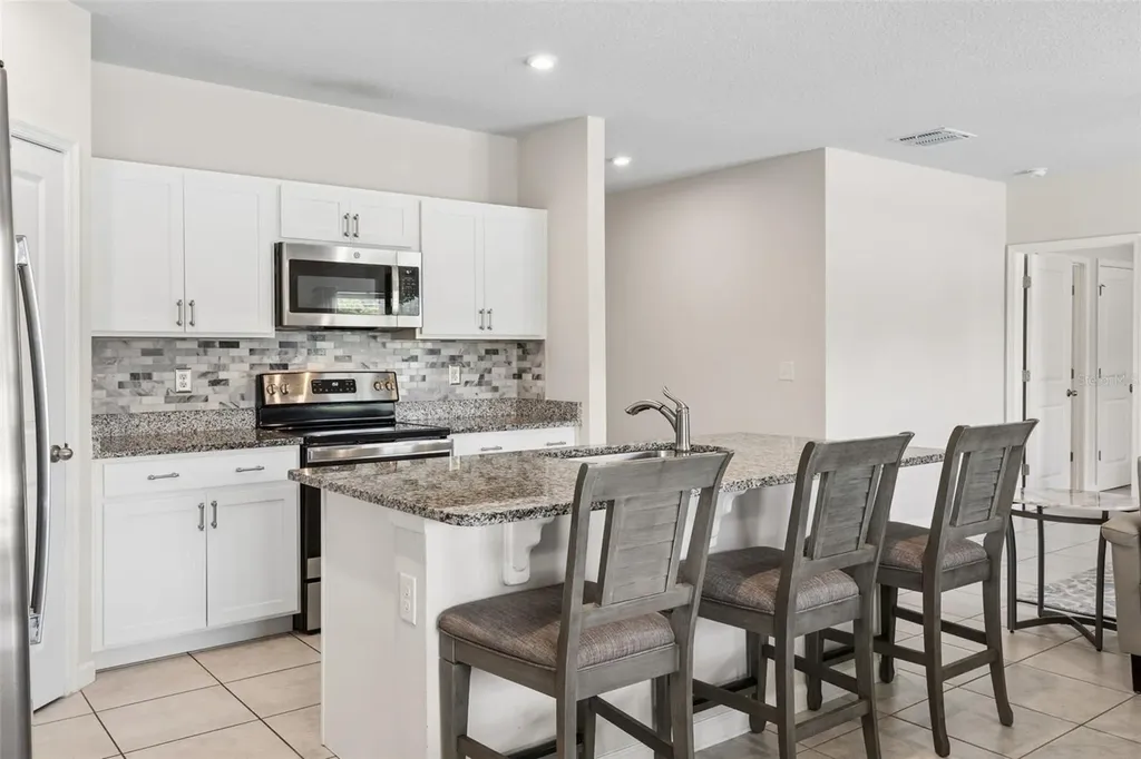 277 Fiddlewood Court Davenport FL 33837