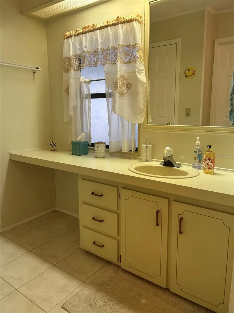 252 Rita Bee Avenue Davenport FL 33897