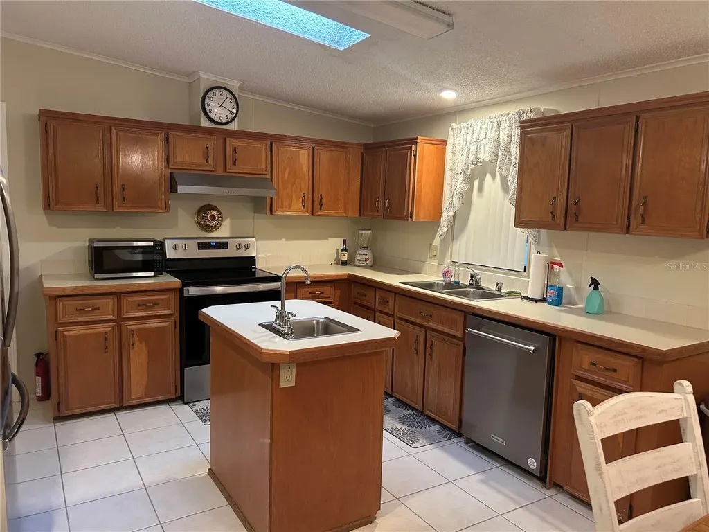 252 Rita Bee Avenue Davenport FL 33897
