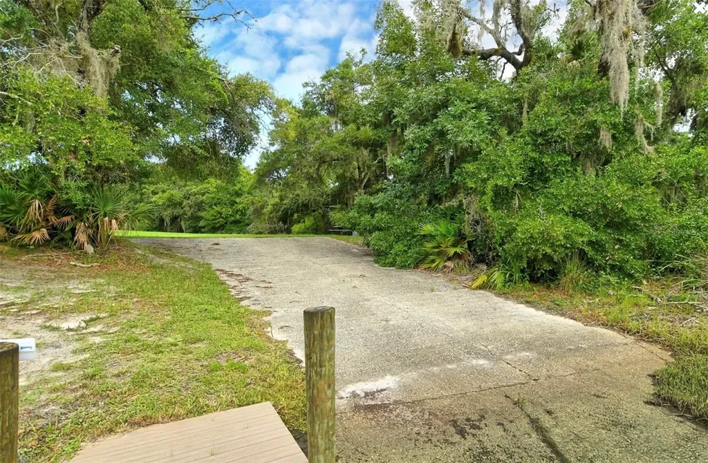 518 129th Street NE Bradenton FL 34212
