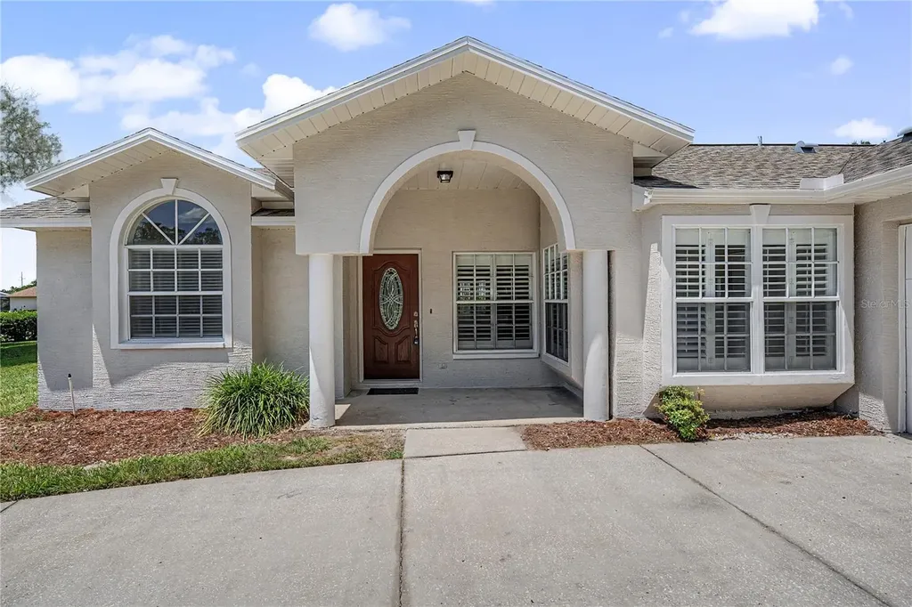 6208 Huntington Drive Zephyrhills FL 33542
