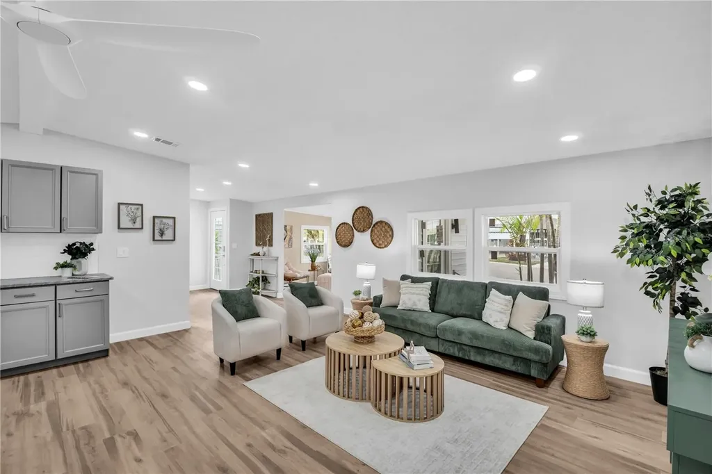 193 Blue Marlin Drive Oldsmar FL 34677