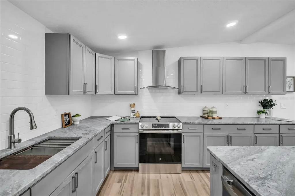 193 Blue Marlin Drive Oldsmar FL 34677