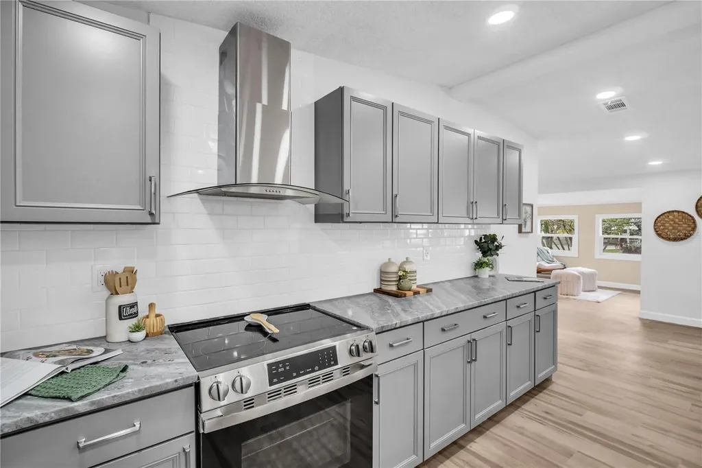 193 Blue Marlin Drive Oldsmar FL 34677