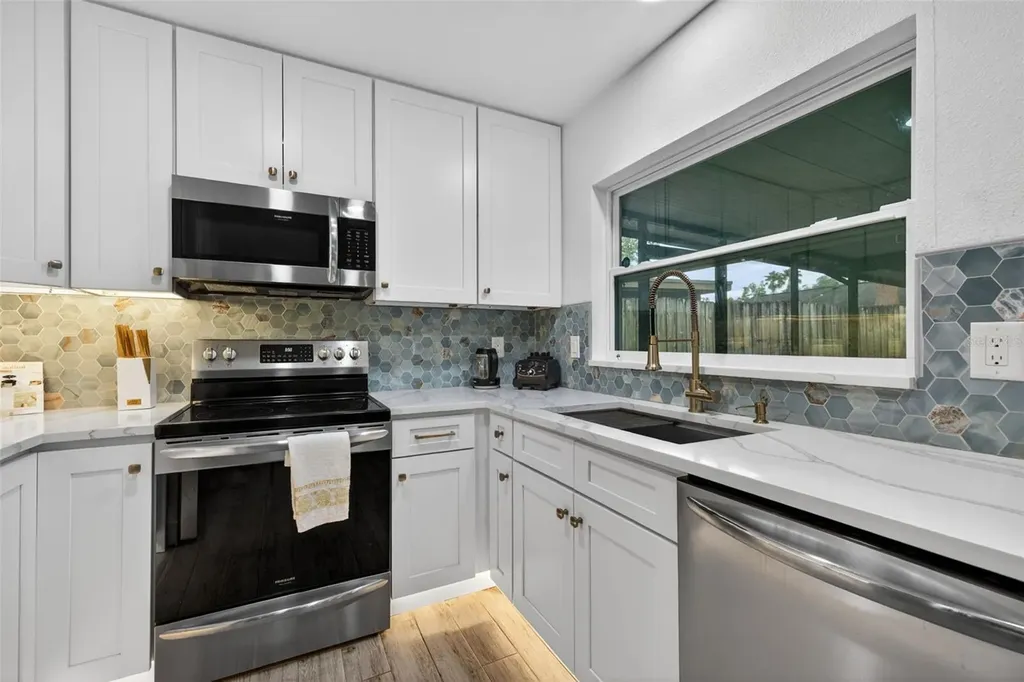 2705 Lakeville Drive Tampa FL 33618