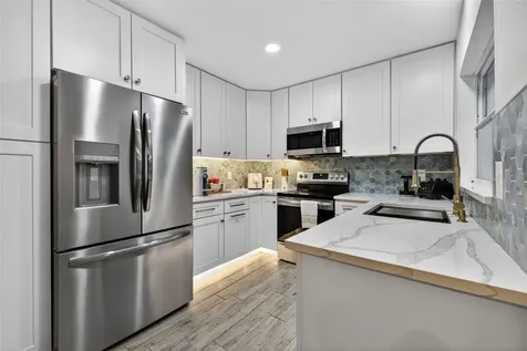 2705 Lakeville Drive Tampa FL 33618