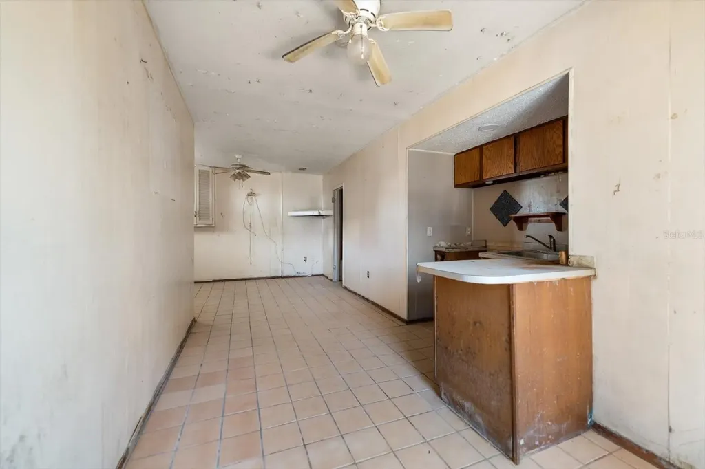 40 77th Avenue Treasure Island FL 33706