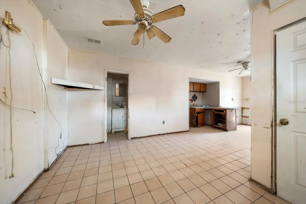 40 77th Avenue Treasure Island FL 33706