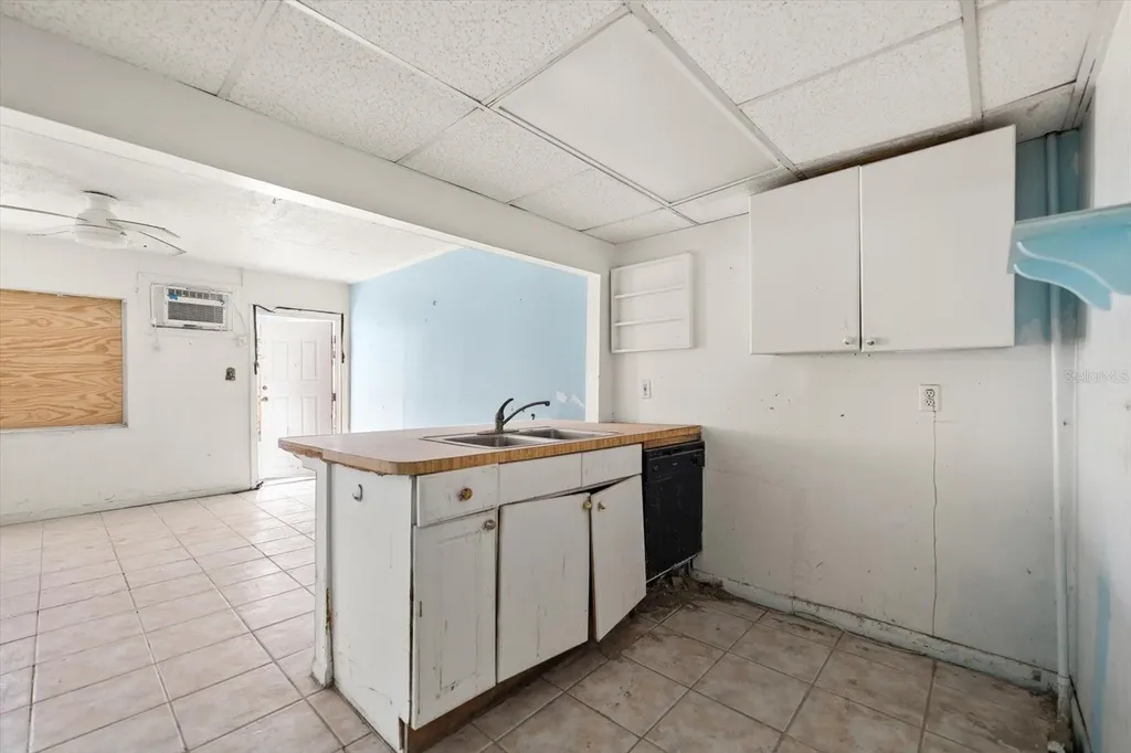 40 77th Avenue Treasure Island FL 33706