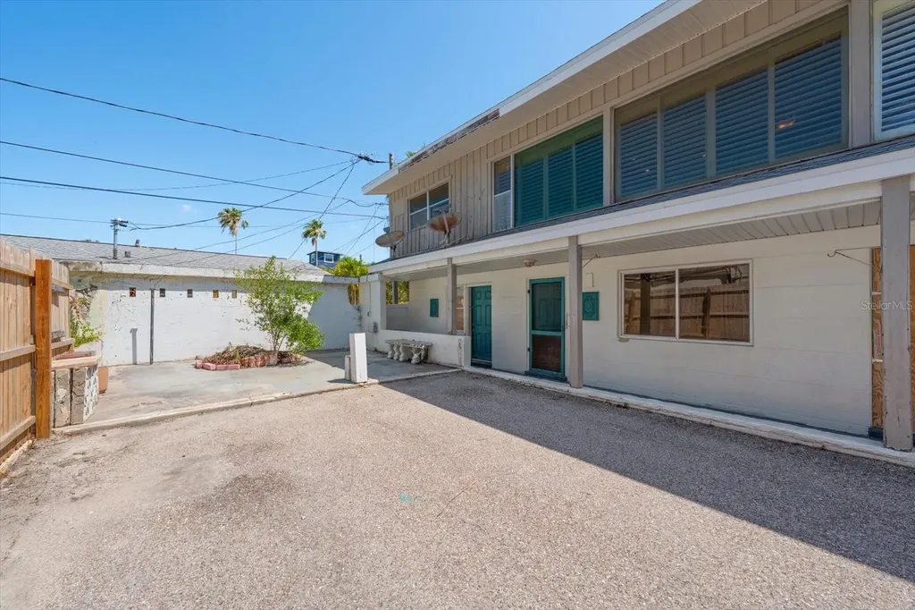 40 77th Avenue Treasure Island FL 33706
