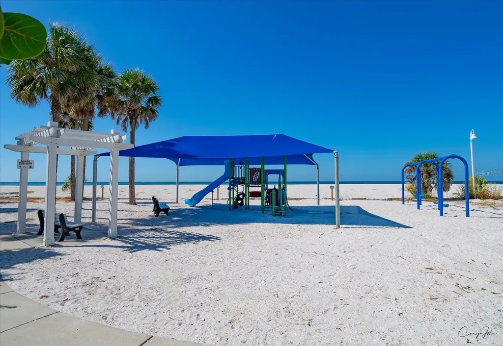40 77th Avenue Treasure Island FL 33706