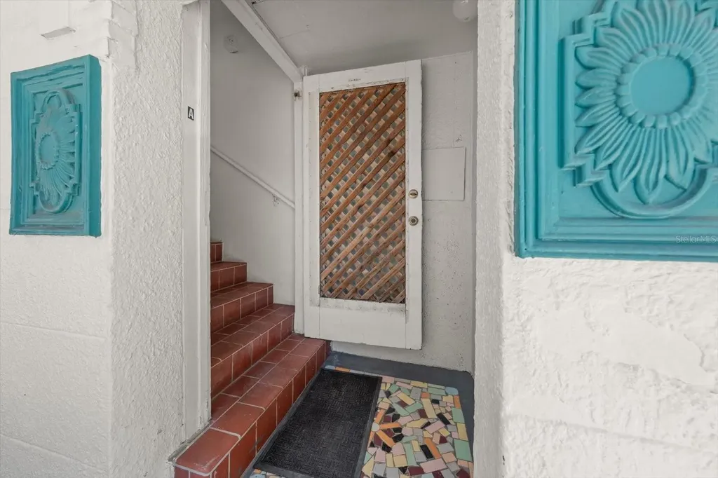 40 77th Avenue Treasure Island FL 33706
