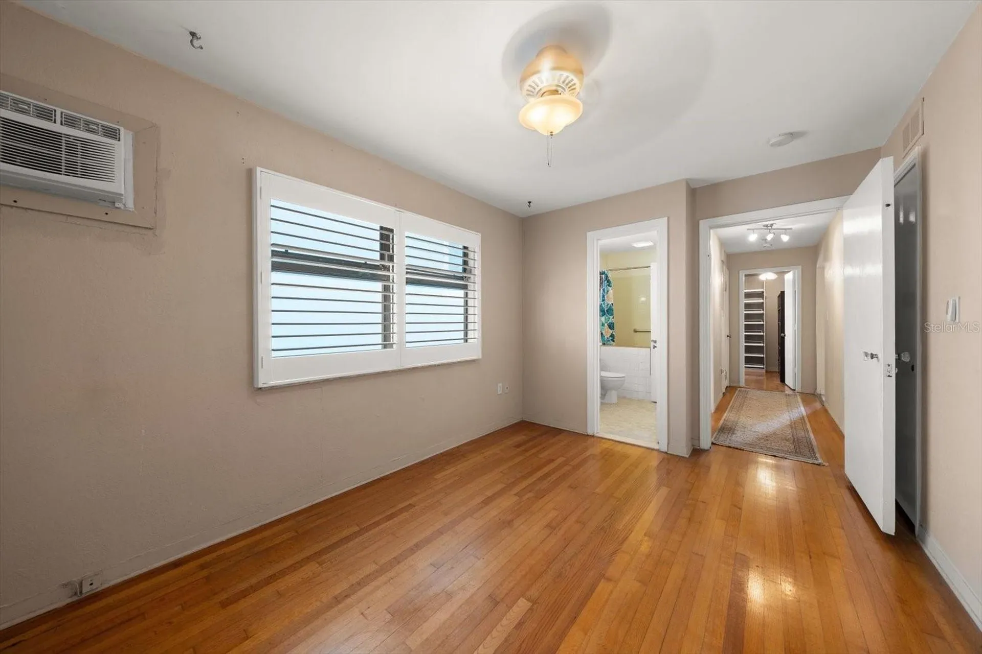 40 77th Avenue Treasure Island FL 33706