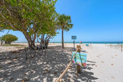 40 77th Avenue Treasure Island FL 33706