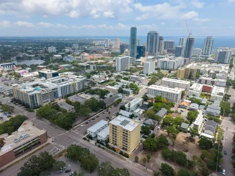 316 8th Street S St Petersburg FL 33701