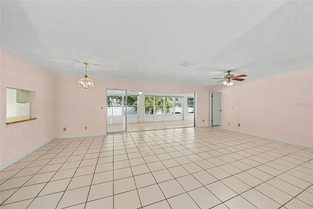 1703 New Bedford Drive Sun City Center FL 33573
