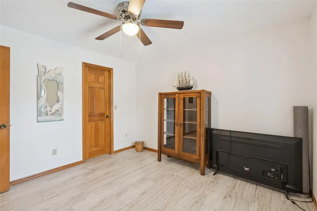 33939 Valencia Drive Leesburg FL 34788