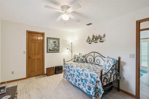 33939 Valencia Drive Leesburg FL 34788