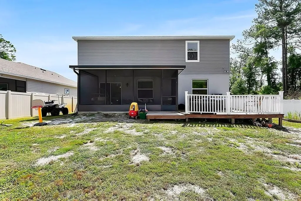 2042 1st Avenue Deland FL 32724