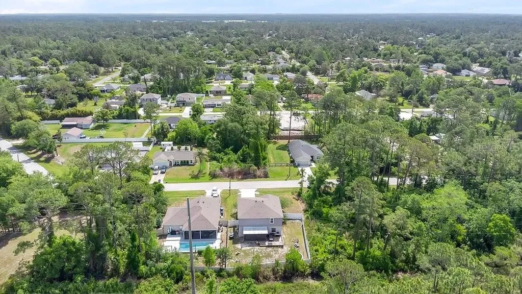 2042 1st Avenue Deland FL 32724