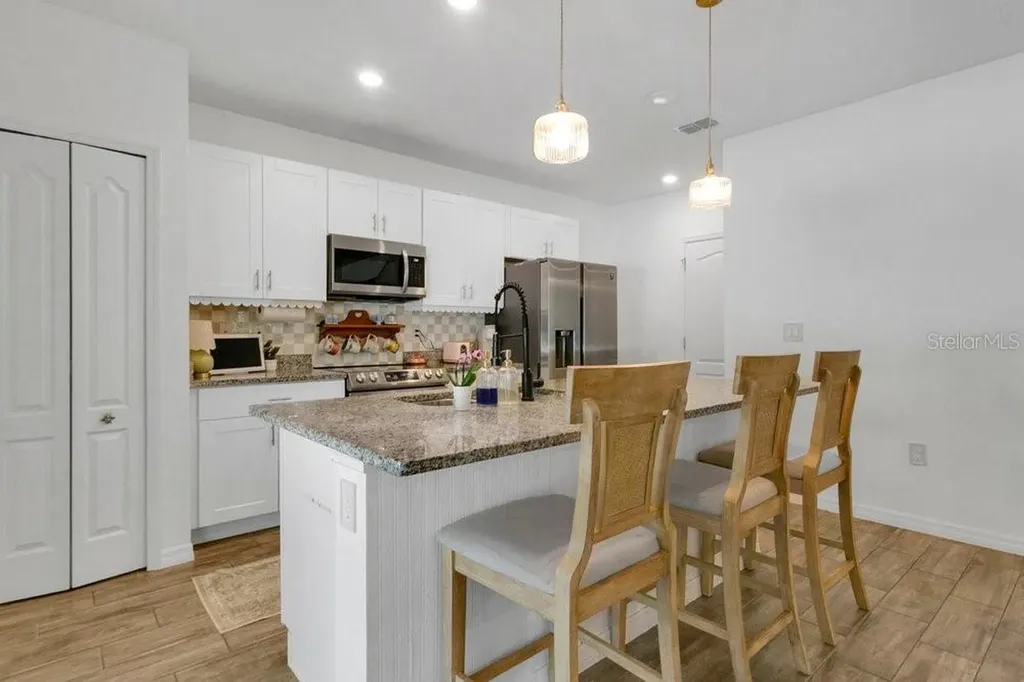 2042 1st Avenue Deland FL 32724