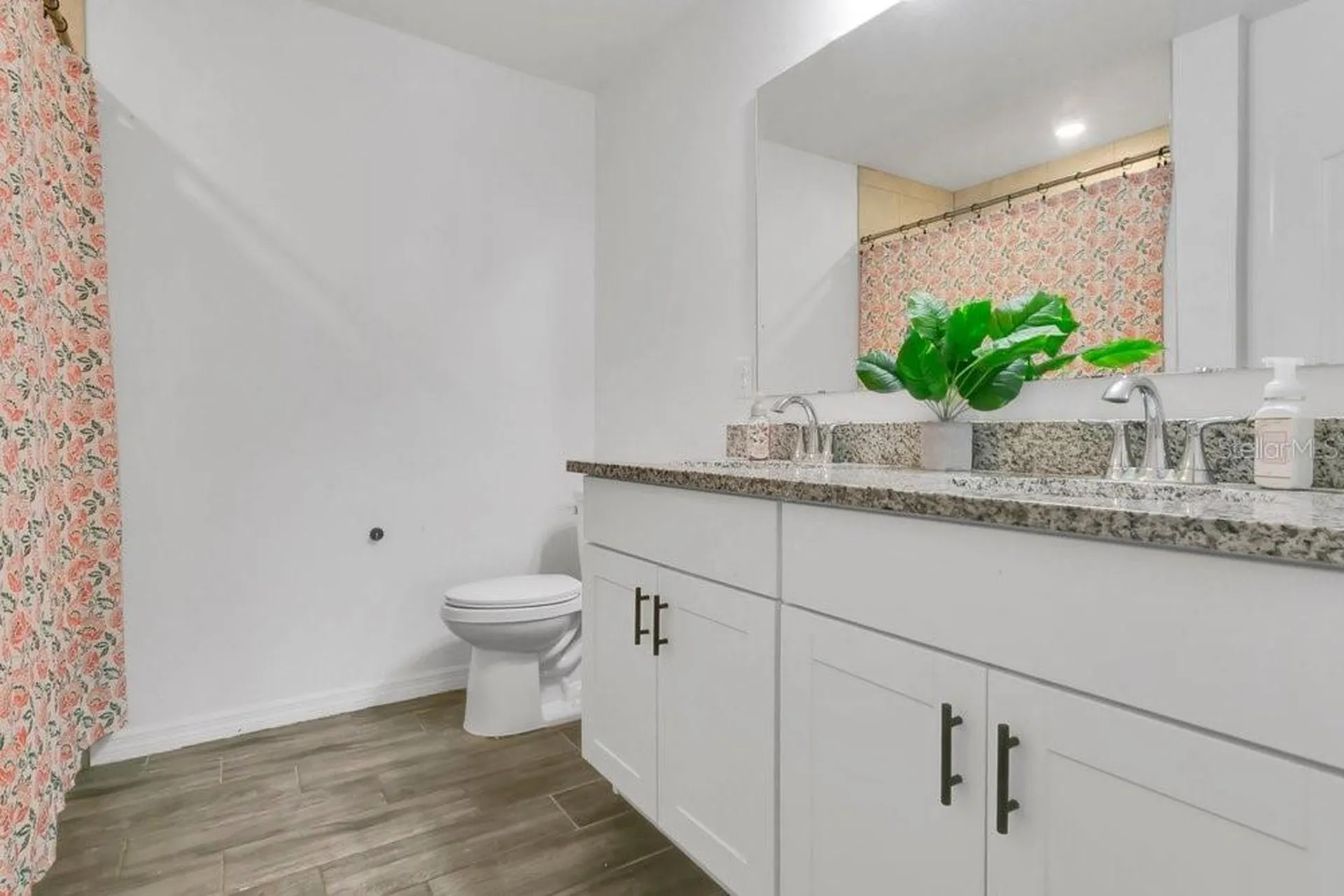 2042 1st Avenue Deland FL 32724