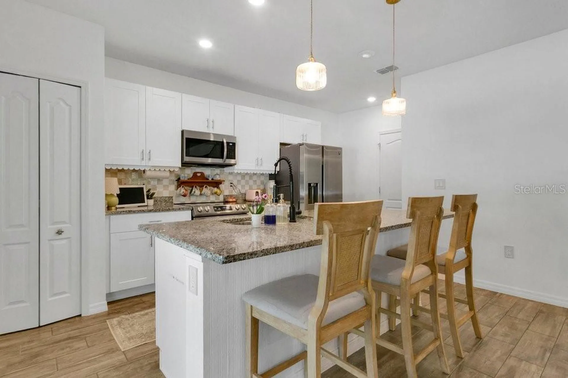2042 1st Avenue Deland FL 32724