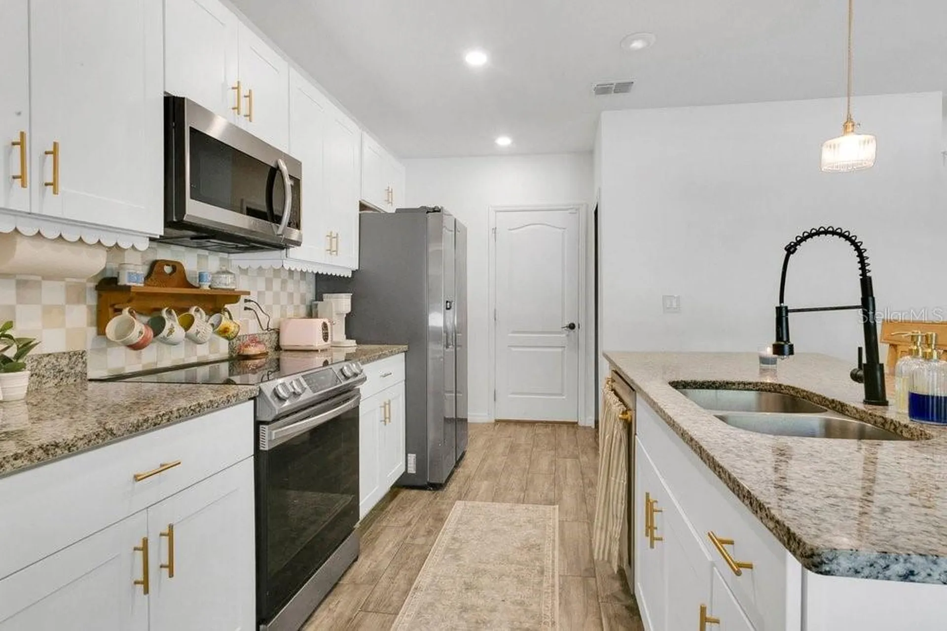 2042 1st Avenue Deland FL 32724