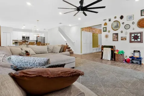 2042 1st Avenue Deland FL 32724