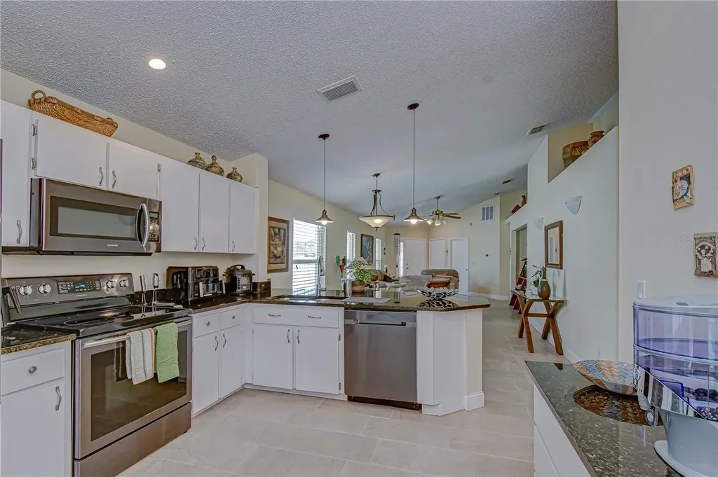 1721 Tropicana Way Valrico FL 33594